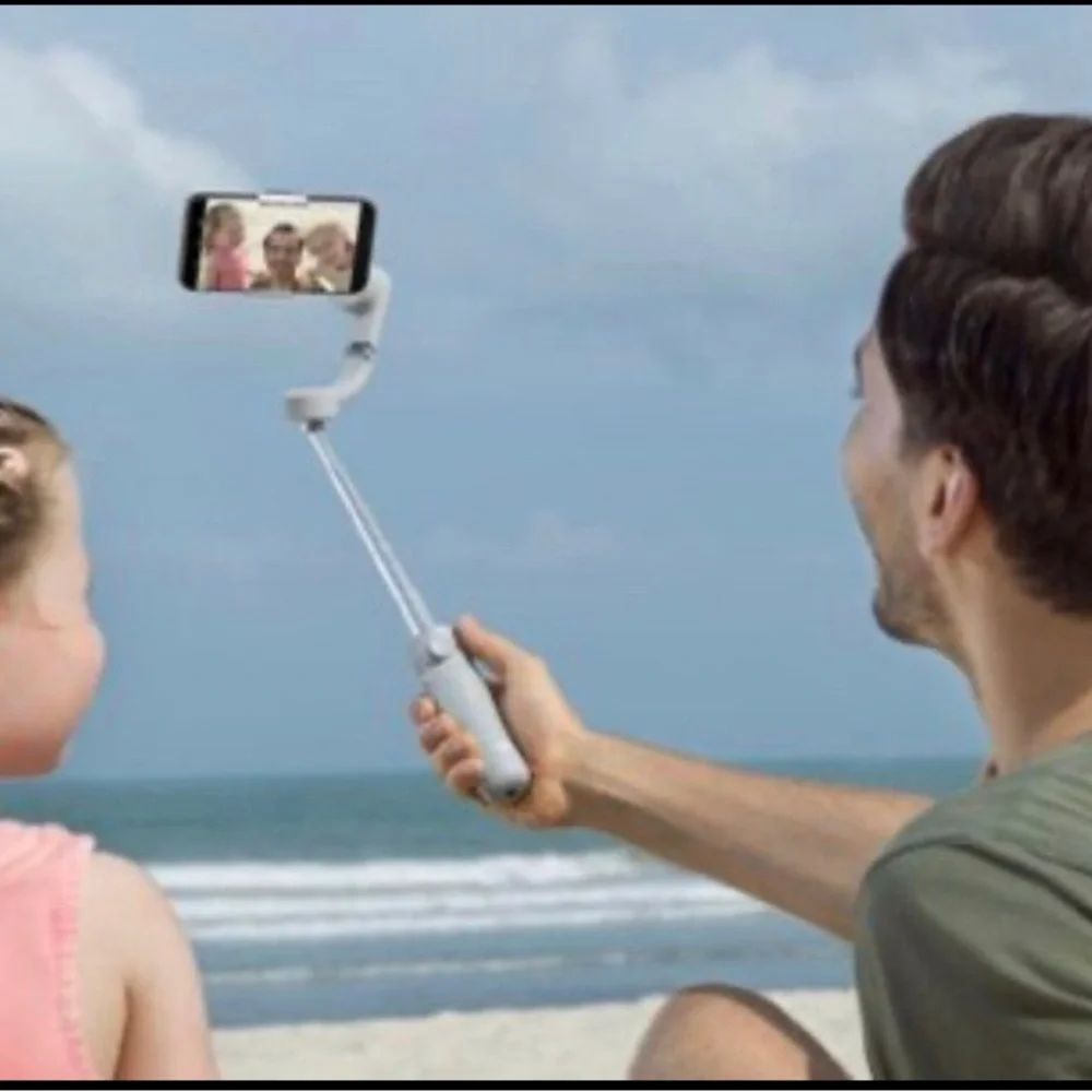 DJI OM 5 smartphone stabilizer